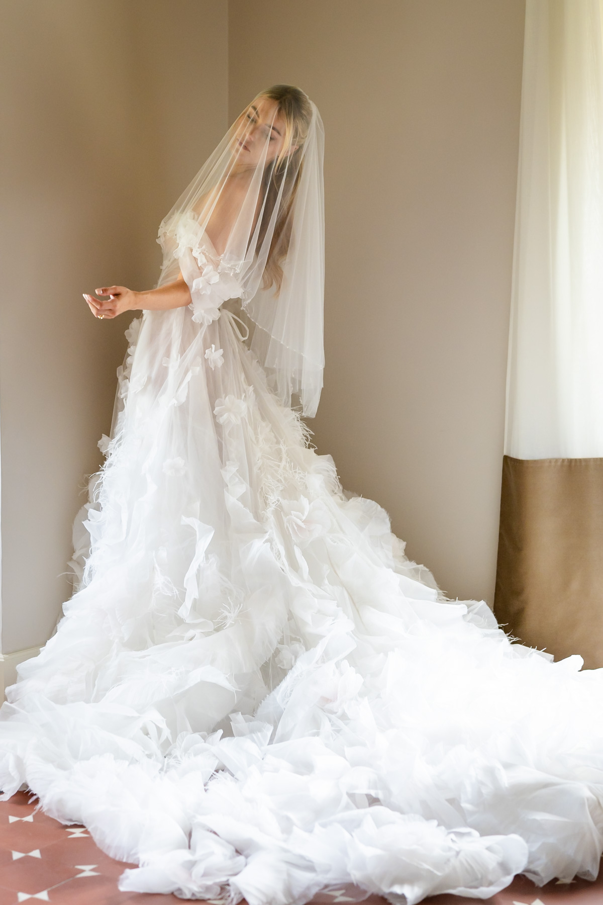 Romantic Italian wedding in Abruzzo, featuring a Dutch couple and scenic views